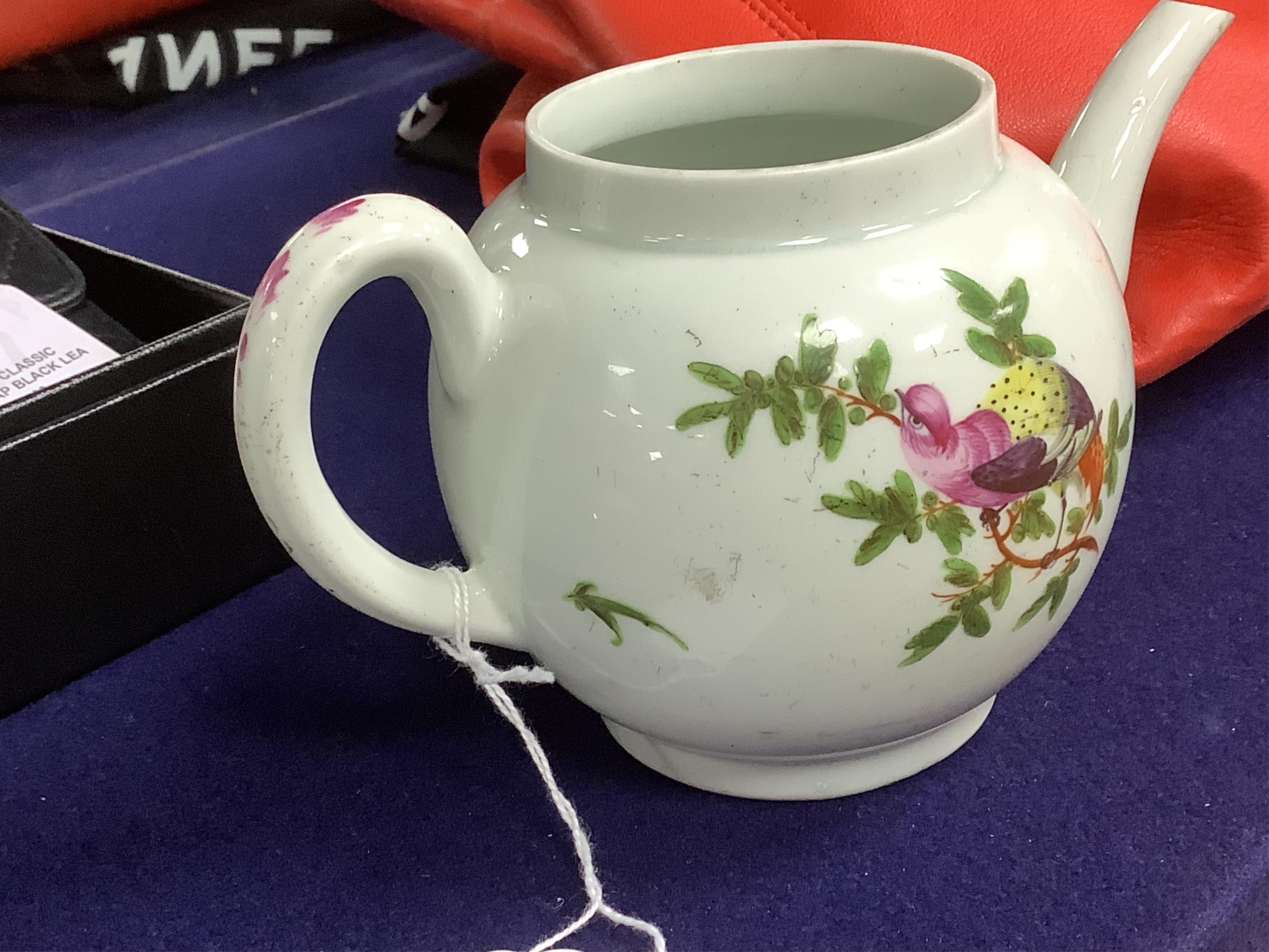 A Worcester teapot, hand painted with birds and foliage, c.1775, 17cm wide